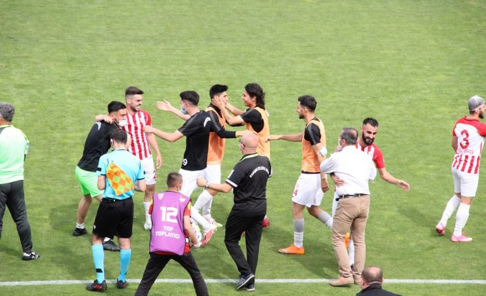 3. Lig: Karaman Belediyespor: 5 - Yozgatspor 1959 FK: 0