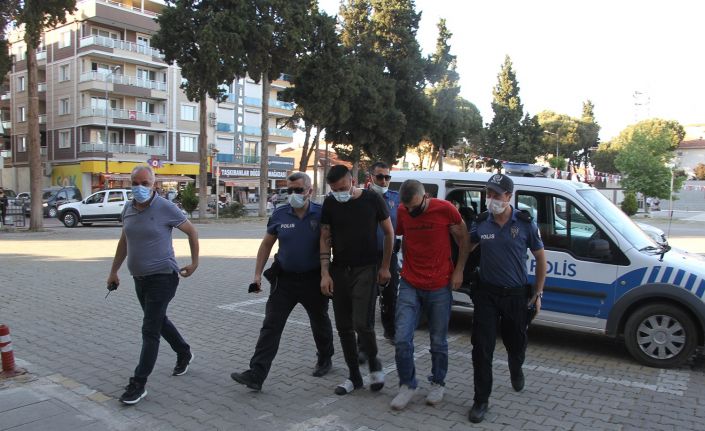 3 şüphe üzerine durdurulan araçta 6 bin 298 adet yeşil reçeteli kimyasal ilaç ele geçirildi