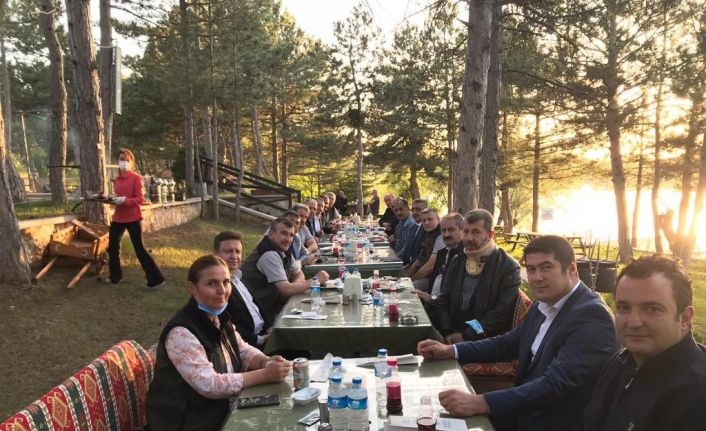 8 sene Eskişehir’de görev yapan Adil Koçaslan için veda yemeği