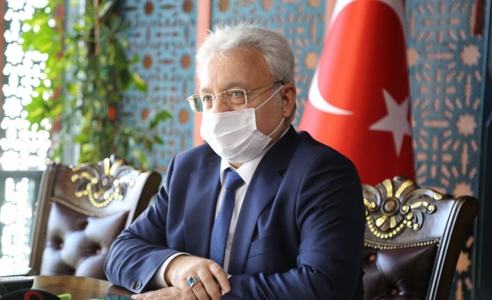 AÇÜ Rektörü Prof. Dr. Bilgin: "Tıbbı aramotik bitkiler alanında ihtisas üniversitesi olmayı hedefliyoruz"