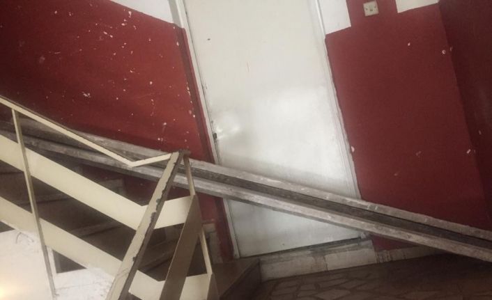 Apartman sakinleri çözümü esprili bir şekilde aradı