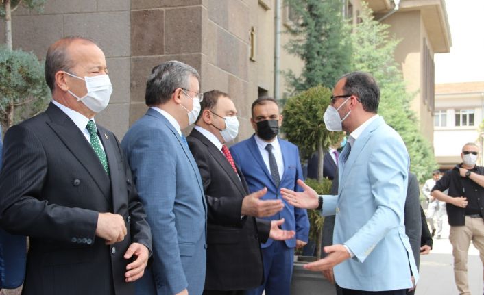 Bakan Kasapoğlu: “Gençlik ve spor yatırımlarındaki seviyeyi farklı noktalara taşıyacağız”