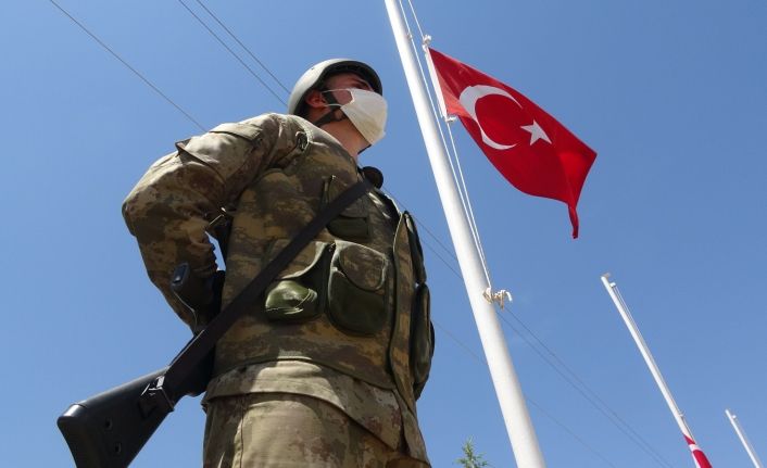 Bingöl’de 28 yıl önce haince şehit edilen 33 asker törenle anıldı