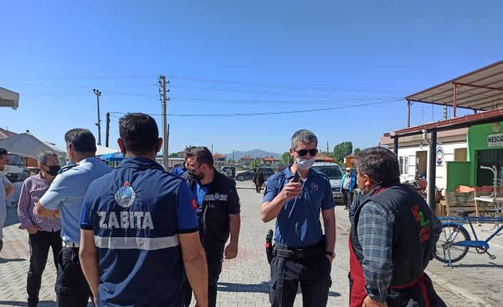 Büfeci esnafı ile zabıta arasındaki çay satışı gerginliğini polis sona erdirdi