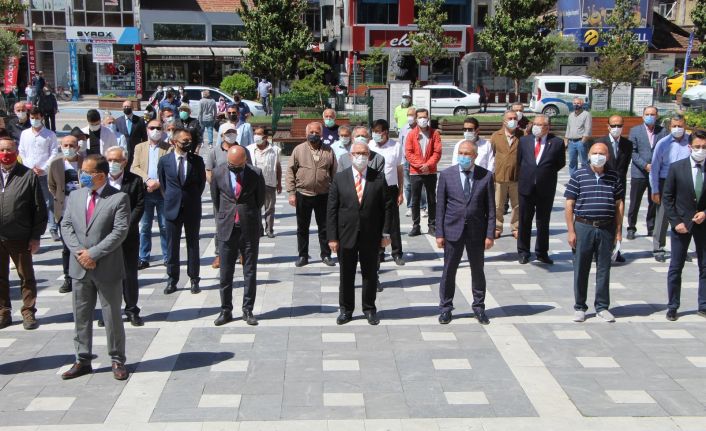 Devrek’te 19 Mayıs Gençlik ve Spor Bayramı koronavirüs gölgesinde kutlandı