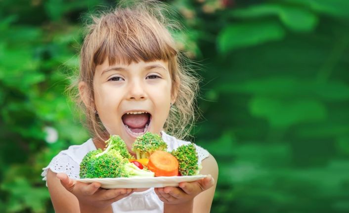 Dr. Görür: "Çocukların günde 20-30 dakika güneşlenmesi D vitamini ihtiyacını karşılar"