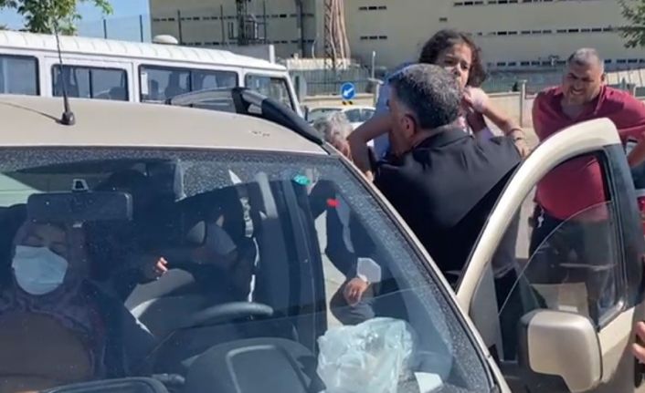 Elazığ’da iki araç çarpıştı: 8 yaralı, çocukları araçtan milletvekili Erol  çıkardı