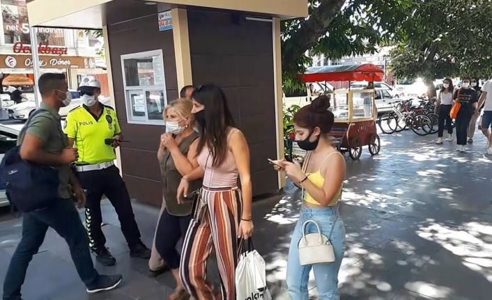 Erzincan’da tam kapanma sessizliği sona erdi, cadde ve sokaklarda hareketlilik başladı