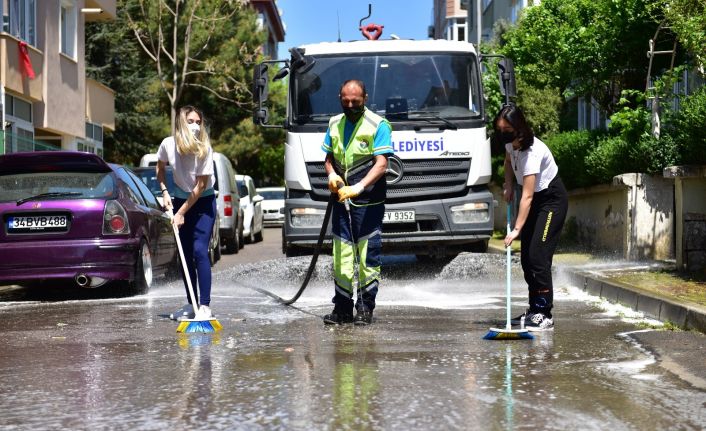“Gör bizi Şadi abi” diyen gençlere Başkan Yazıcı sürpriz yaptı