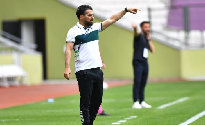 İlhan Palut: “Konyaspor gerektiği zaman hücumsal anlamda riskler alabilen takıma evrildi”