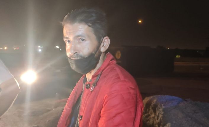 İmamla inatlaşan hırsız kafaya koyduğu saati çaldı