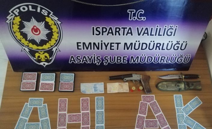 Isparta’da kumar oynayan 9 kişiye 33 bin 694 lira para cezası