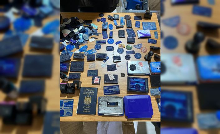 İstanbul’da sahte pasaport şebekesi çökertildi: 2 gözaltı