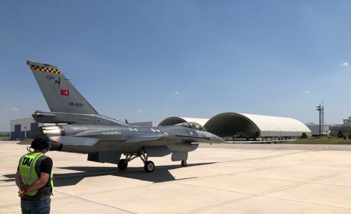 İyileştirmesi tamamlanan 6’ncı F-16 Blok-30 uçağı da Hava Kuvvetlerine teslim edildi