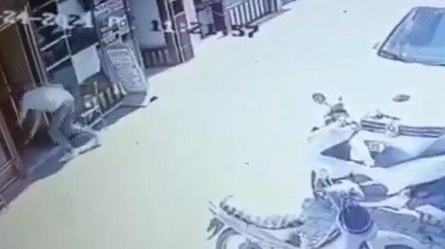 İzmir’de eski eşi ile iki kişiyi silahla vurarak yaralayan şüpheli tutuklandı