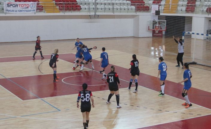 Kadınlar Hentbol Süper Ligi: Sivas Belediyespor: 26 - Anadolu Üniversitesi GSK: 41