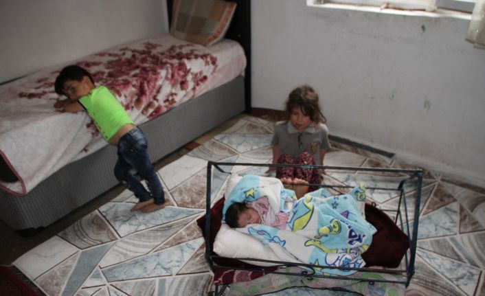 Kayınpederinin sokağa attığı gelin ve çocuklarına Malazgirt halkı yardım eli uzattı