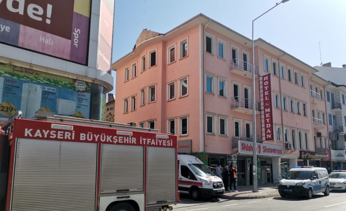 Kayseri’de 1.5 saatlik intihar girişimi polisin uzun uğraşları sonucunda son buldu