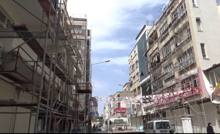 Kilis’te dış cephe giydirme ve kaplama devam ediyor