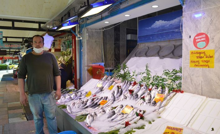 Kısıtlamada balık satışları neredeyse sıfıra indi