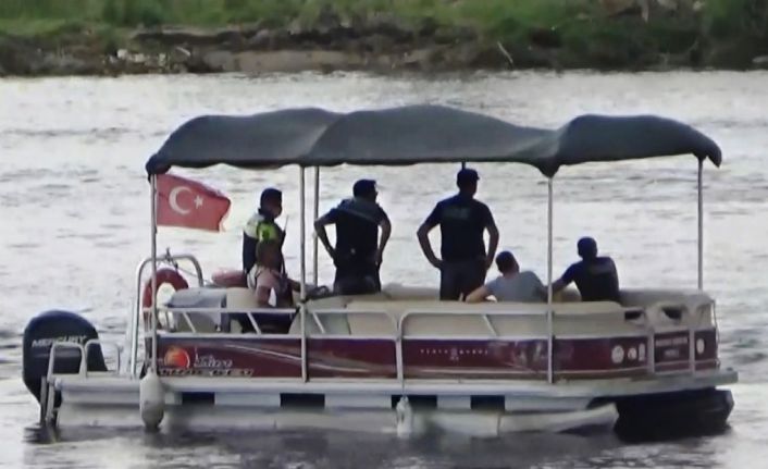 Köprüden atladığı öne sürülen genci arama çalışmaları 8 gündür sürüyor