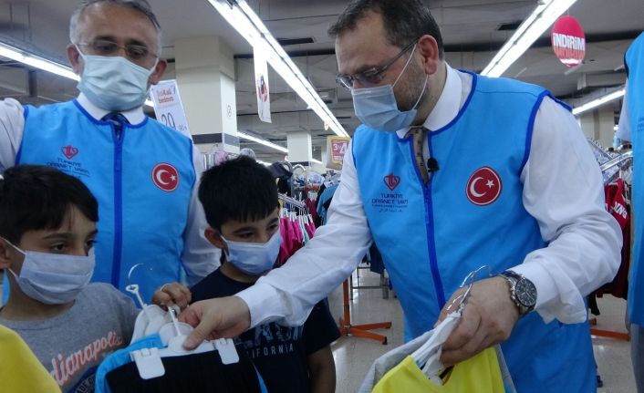 Mersin İl Müftülüğü yetim çocukları sevindirdi