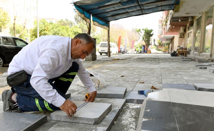 Mersinliler evde, belediye ekipleri görevde