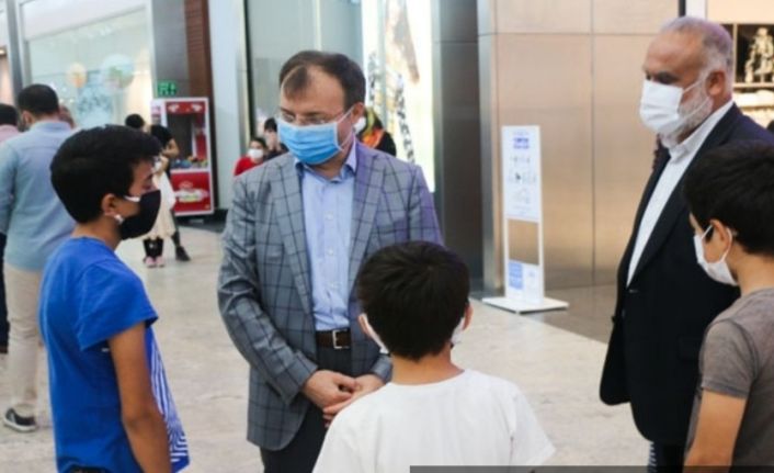 Müftülük yetimlere bayram sevinci yaşattı