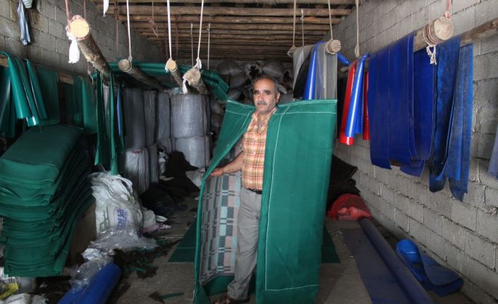 Ölmeye yüz tutmuş baba mesleğini 30 yıldır ayakta tutmaya çalışıyor