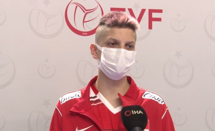 (Özel haber) Ebrar Karakurt: "Her turnuvada kürsü ve madalya istiyoruz"