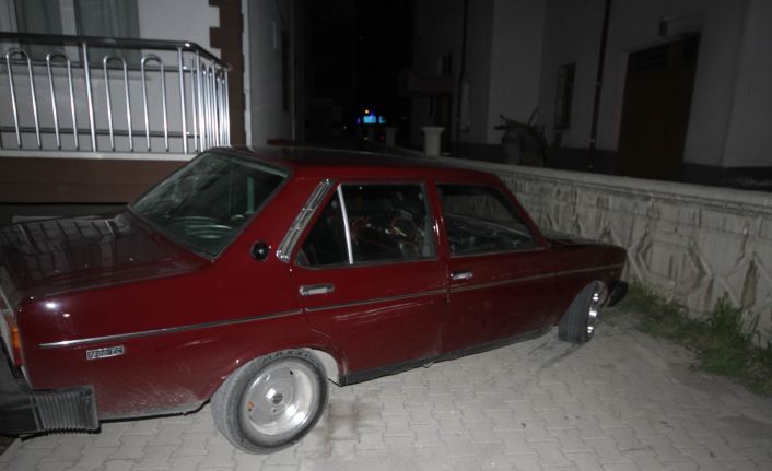 Polisten kaçan ehliyetsiz ve alkollü sürücü çıkmaz sokakta yakalandı