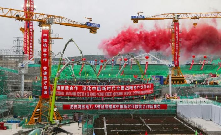 Rosatom’un Çin’de inşa ettiği Tianwan ve Xudapu Nükleer Güç Santrallerinin yeni güç ünitelerinin temeli atıldı