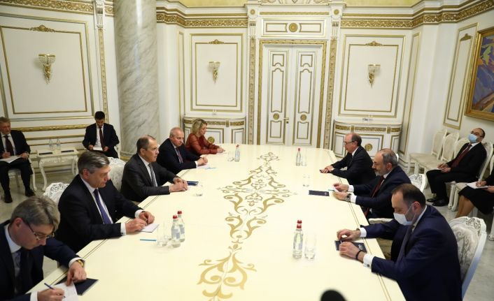 Rusya Dışişleri Bakanı Lavrov ile Ermenistan Başbakanı Paşinyan bir araya geldi