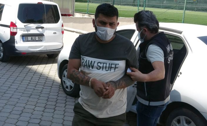 Samsun’da 7 bin 252 adet uyuşturucu hapla yakalanan 4 kişi adliyeye sevk edildi