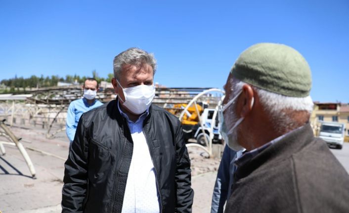 Selçuklu Mahallesi’ne yeni pazar yeri ve sosyal tesis için yıkım çalışması başladı