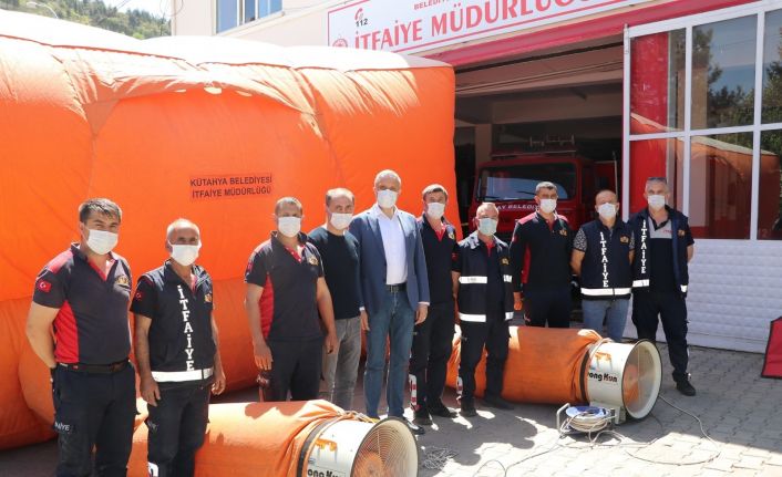 Simav İtfaiye Müdürlüğü’ne havalı atlama kurtarma yatağı hibe edildi