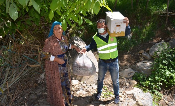 Şırnak’ta Vefa Sosyal Destek Grubu ekipleri, vatandaşların yardımına koşmaya devam ediyor