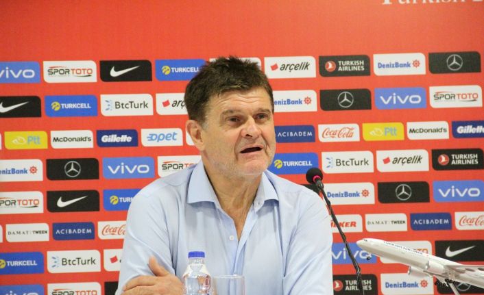 Six: "Türkiye ile ilk milli maçımız, bizim için ayrı bir yeri var"