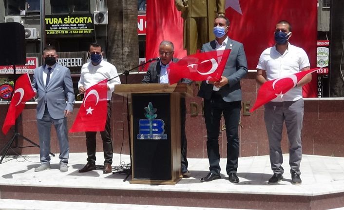 Siyasi partilerden Edremit’te İsrail’i Kınama ve Filistin’e destek açıklaması