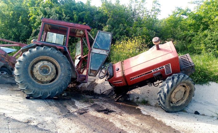 Tekirdağ’da korkunç kaza: Otomobille çarpışan traktör 3 parçaya bölündü