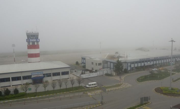 Trabzon’da hava ulaşımına sis engeli