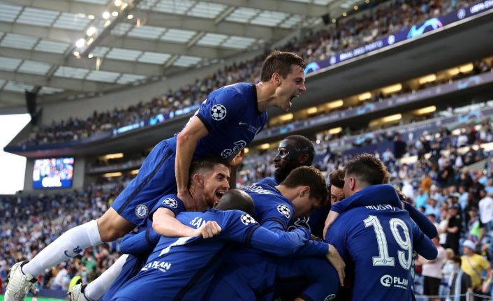 UEFA Şampiyonlar Ligi finalinde Chelsea, Manchester City’i 1-0 mağlup etti ve kupanın sahibi oldu.
