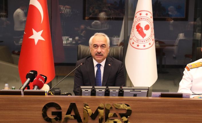 Uluslararası sularda icra edilen 1 buçuk ton esrarın ele geçirildiği ‘Onur Operasyonu’nun detayları paylaşıldı