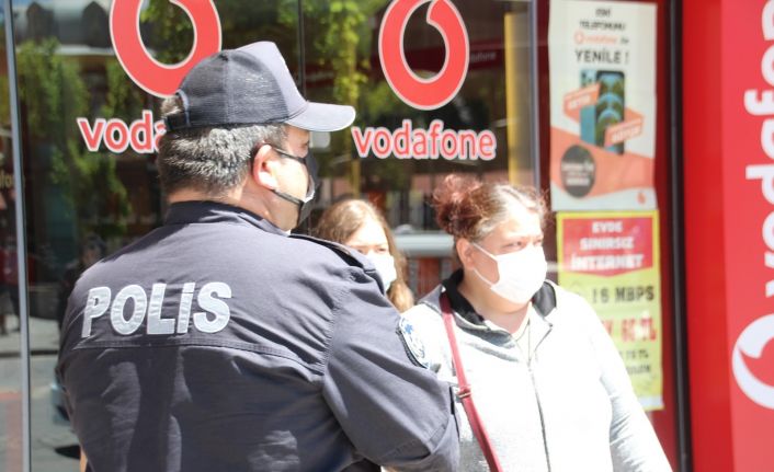 Uşak’ta korona virüs denetimlerinde 427 kişiye 384 bin 300 TL para cezası kesildi