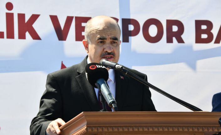 Vali Dağlı: “Vaka sayılarındaki düşüşün bizleri rehavete sevk etmesine asla izin vermeyelim”