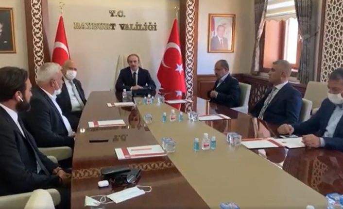 Vali Epcim, Bayburt Özel İdare Spor’da yeni yönetim kurulu ve teknik heyetle bir araya geldi