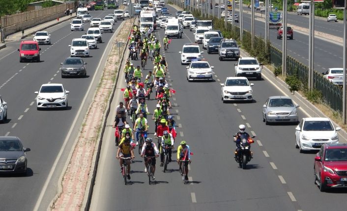Vali Karaloğlu: "Kentin kültürünü, medeniyetini, kardeşliğini, birlikte yaşama ve yardımlaşmayı gençlere emanet etmek istiyoruz"