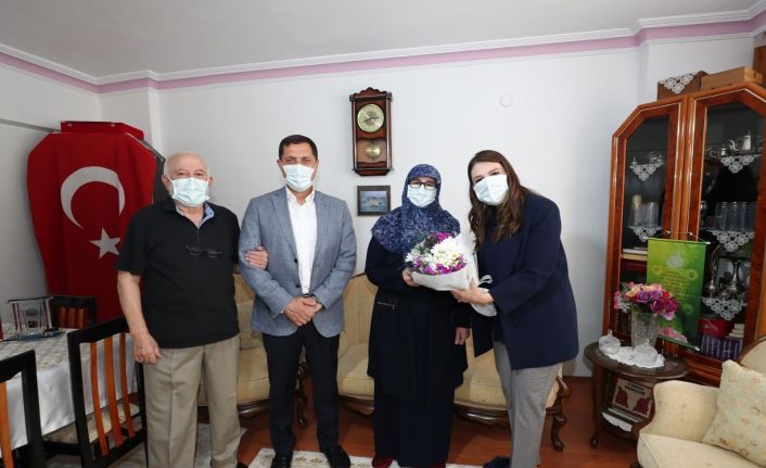 Vali Masatlı ve eşinden şehit anneleriyle koruma altındaki çocuklara anlamlı ziyaret