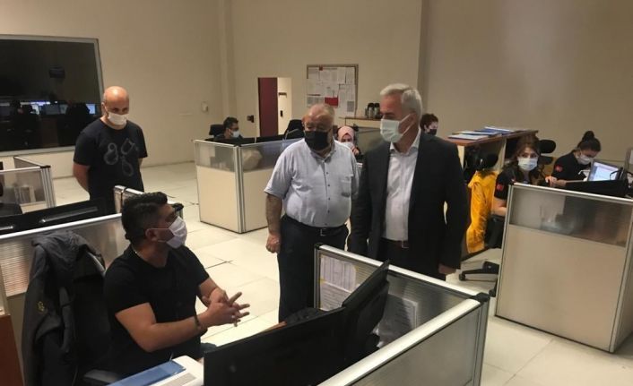 Vali Seymenoğlu’ndan 112 Acil Çağrı Merkezi’ne moral ziyareti