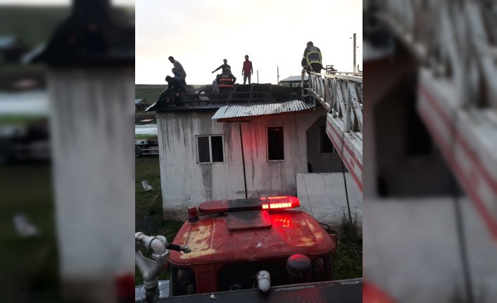 Yayla evinde çıkan yangın korkuttu